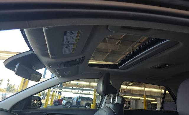 Used 2023 Kia Niro EX Touring image 9