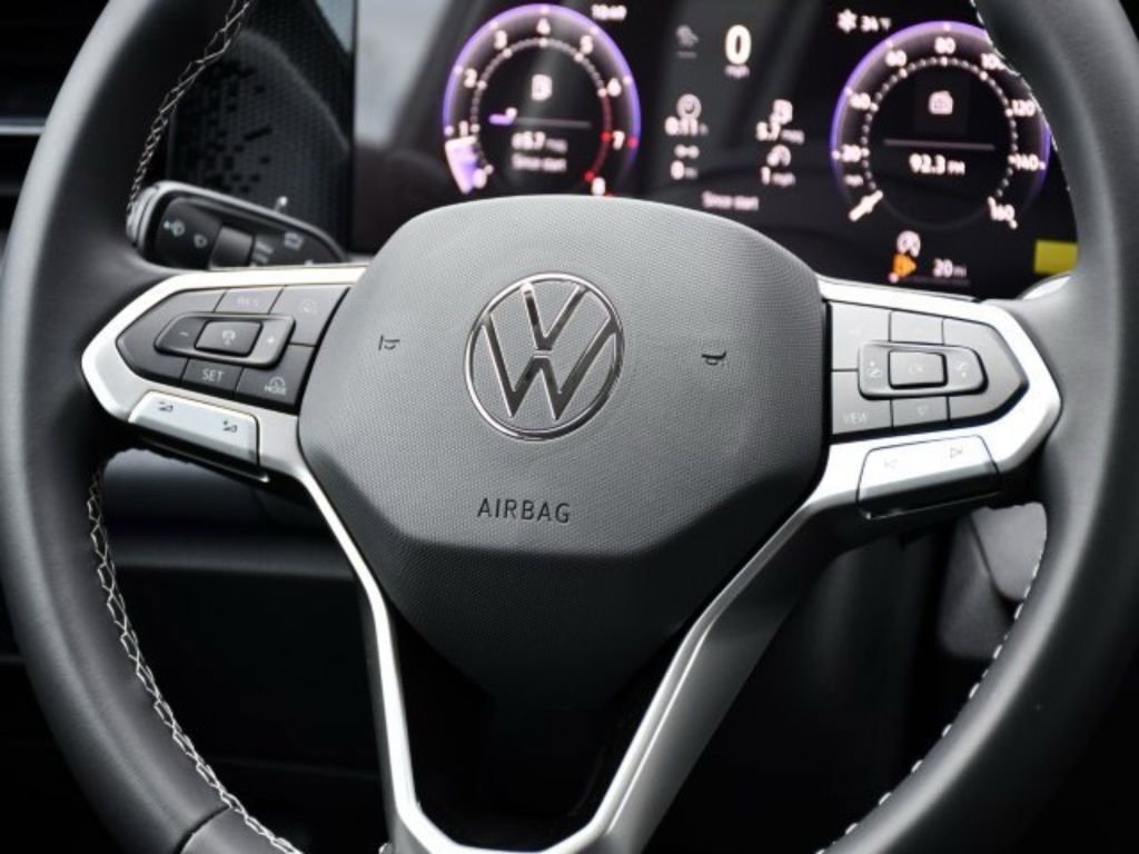 New 2026 Volkswagen Tiguan SE image 20