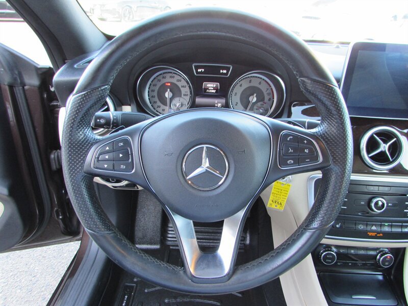 Used 2015 Mercedes-Benz CLA 250 image 13
