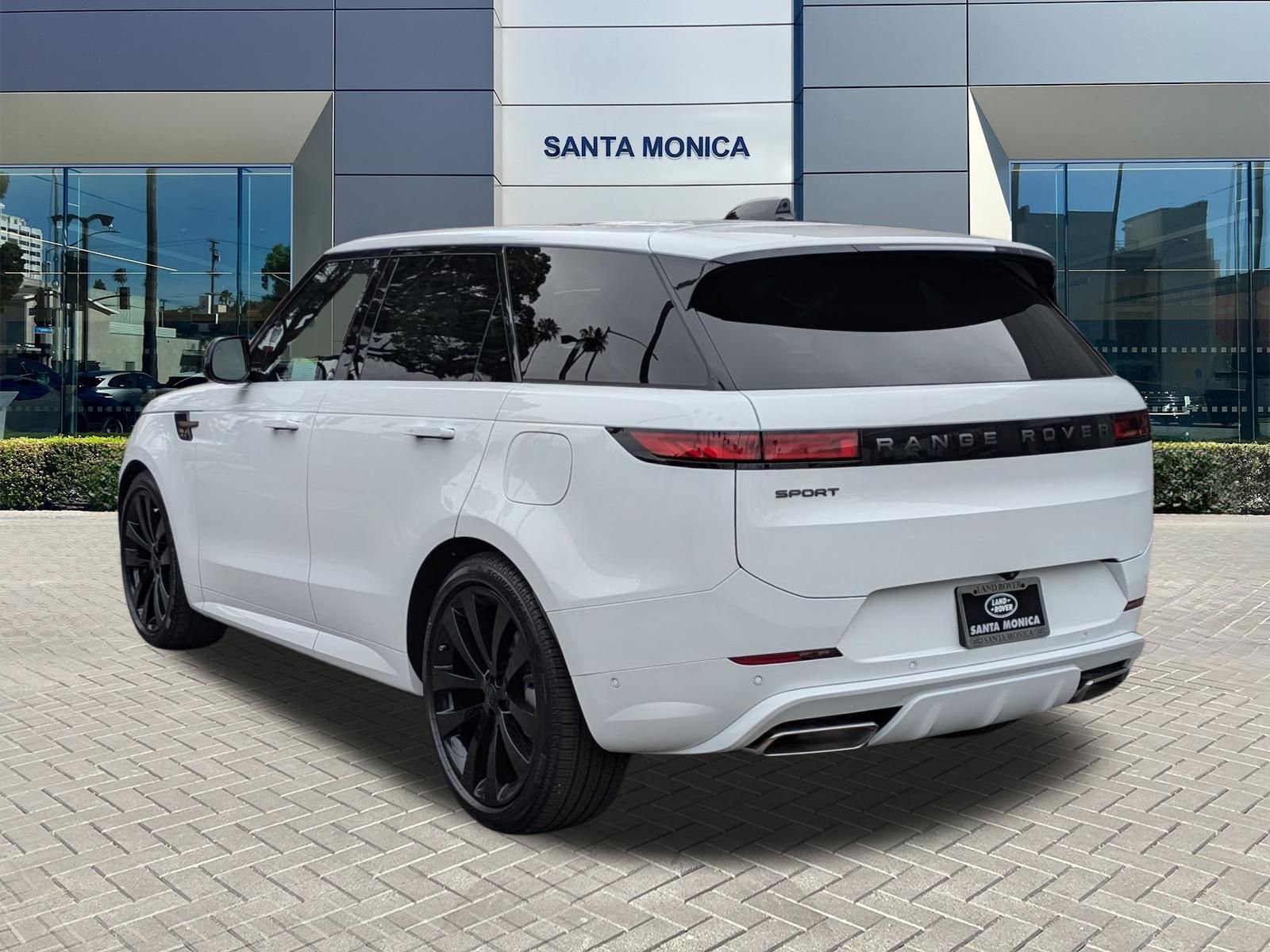 New 2026 Land Rover Range Rover Sport Dynamic SE image 7