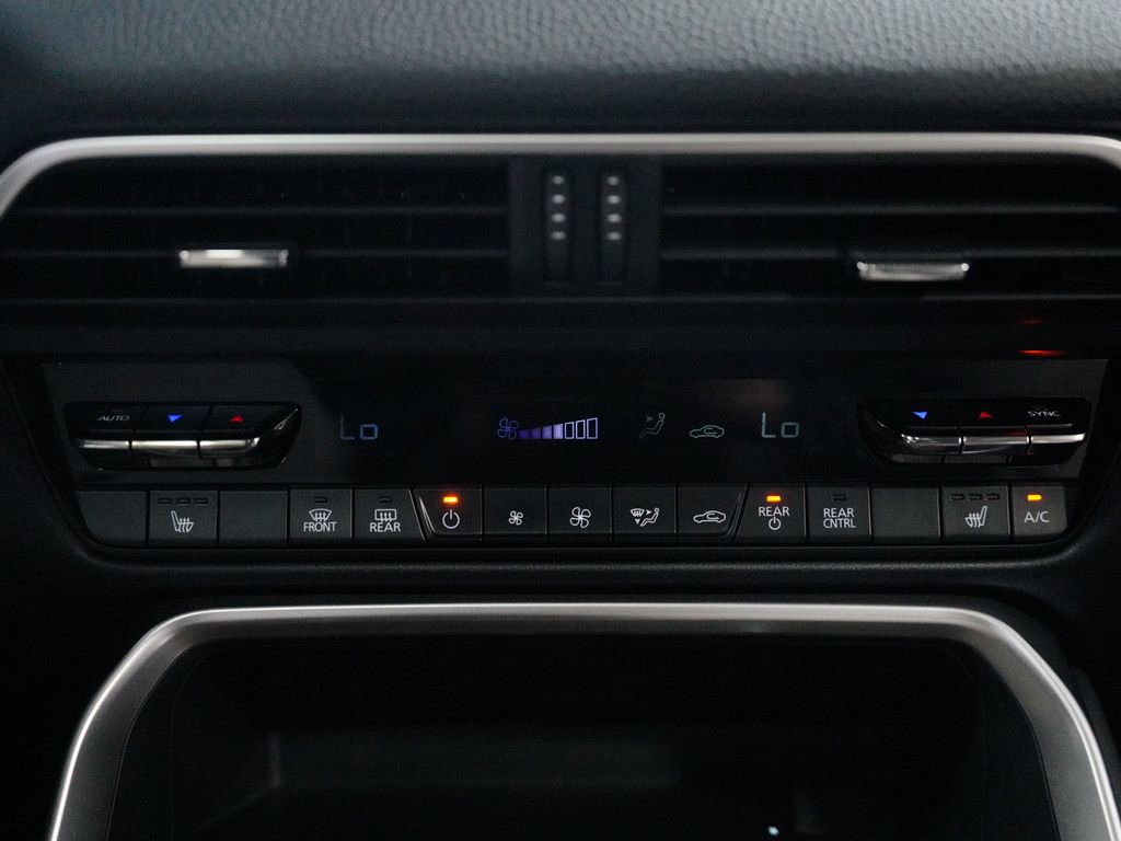 Used 2024 MAZDA CX-90 Plug-In Hybrid w/ Premium Pkg AWD/4WD image 21