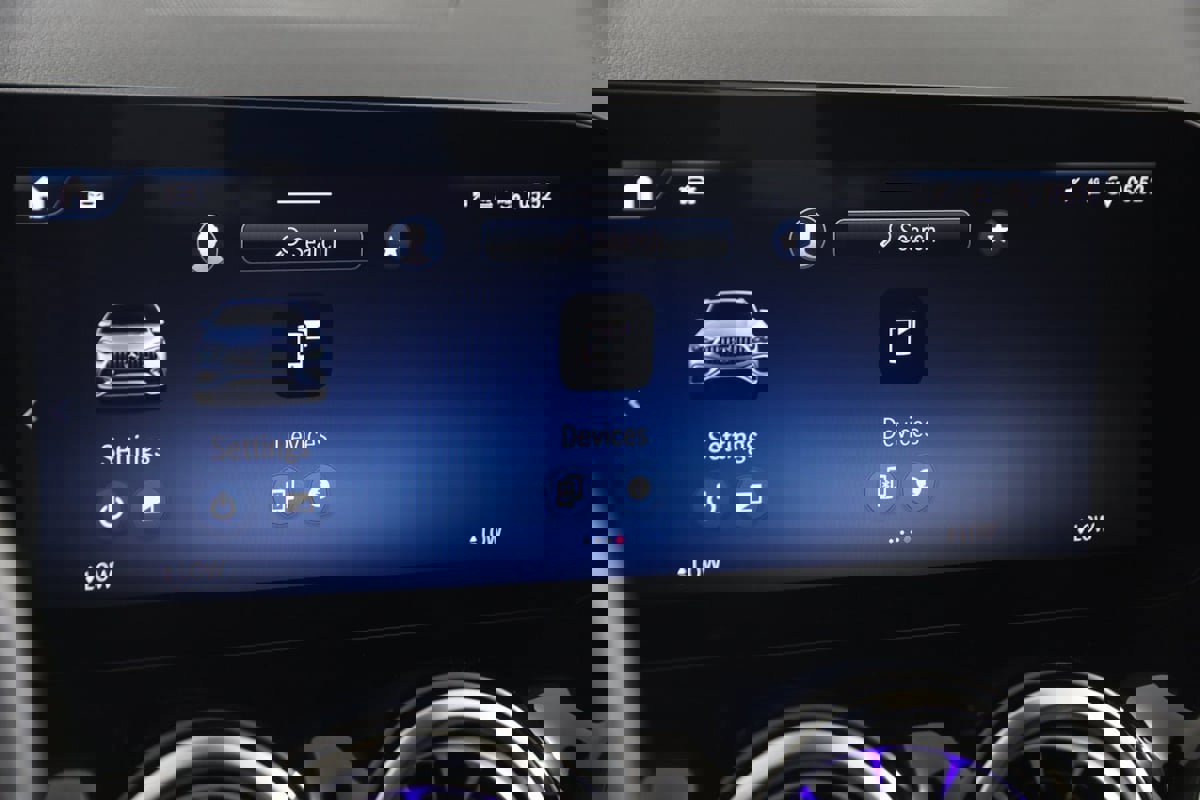 Used 2024 Mercedes-Benz GLA 35 AMG 4MATIC image 41