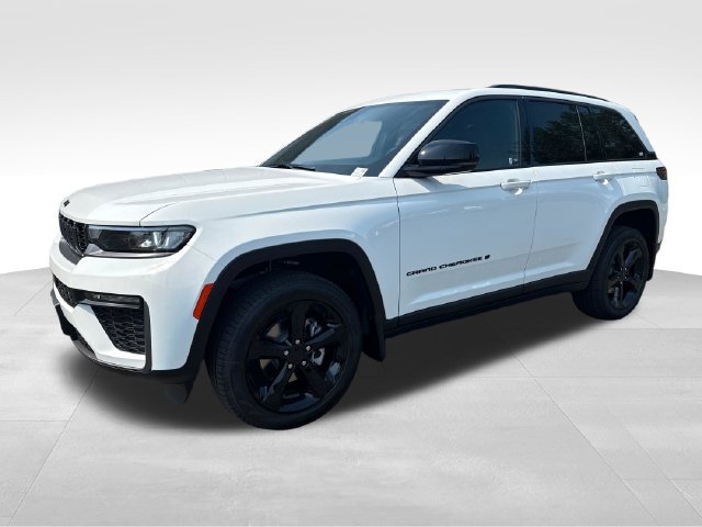 New 2026 Jeep Grand Cherokee Limited w/ Limited Altitude Package AWD/4WD image 3