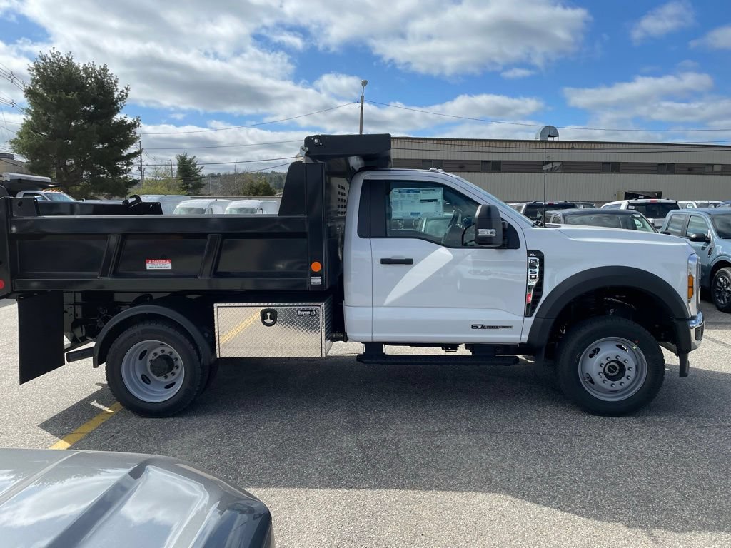New 2026 Ford F550 4x4 Regular Cab Super Duty image 3
