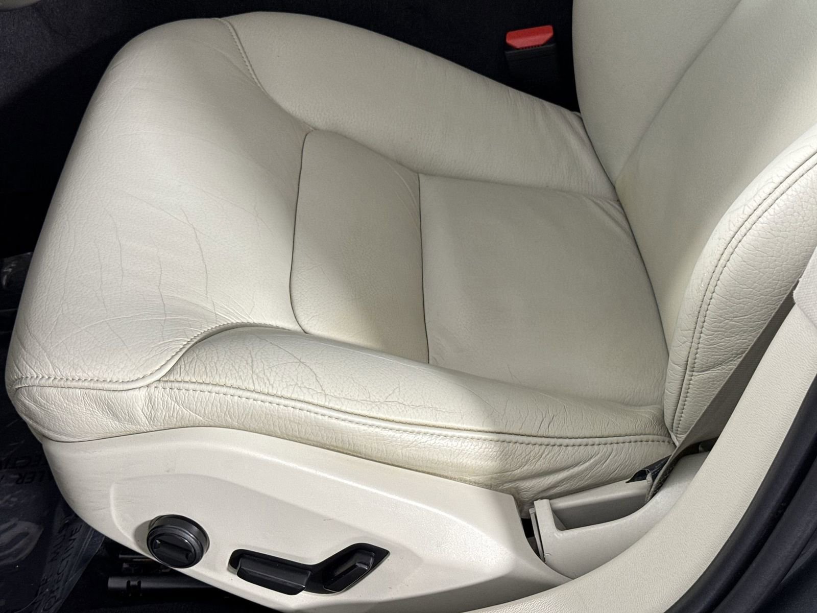 Used 2021 Volvo S60 T8 R-Design Expression AWD/4WD image 12