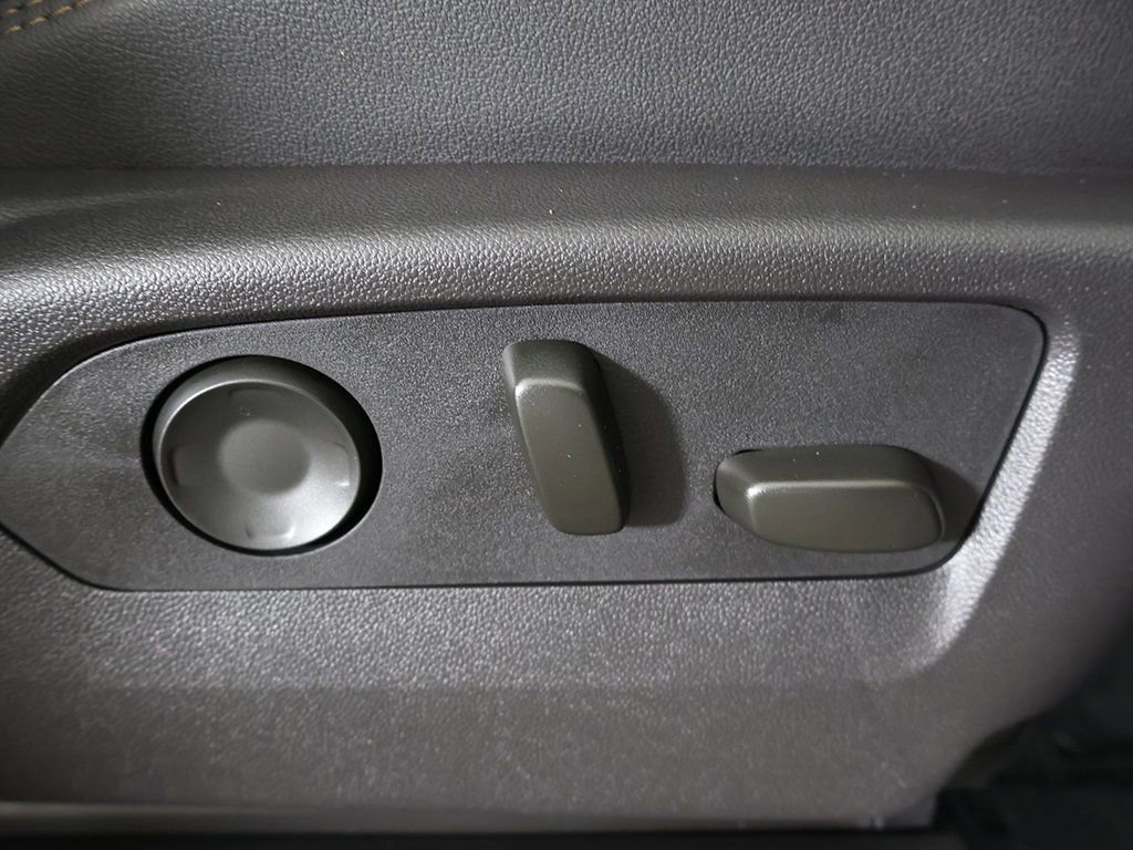 Used 2025 Chevrolet Tahoe High Country w/ Sun And Tow Package image 41