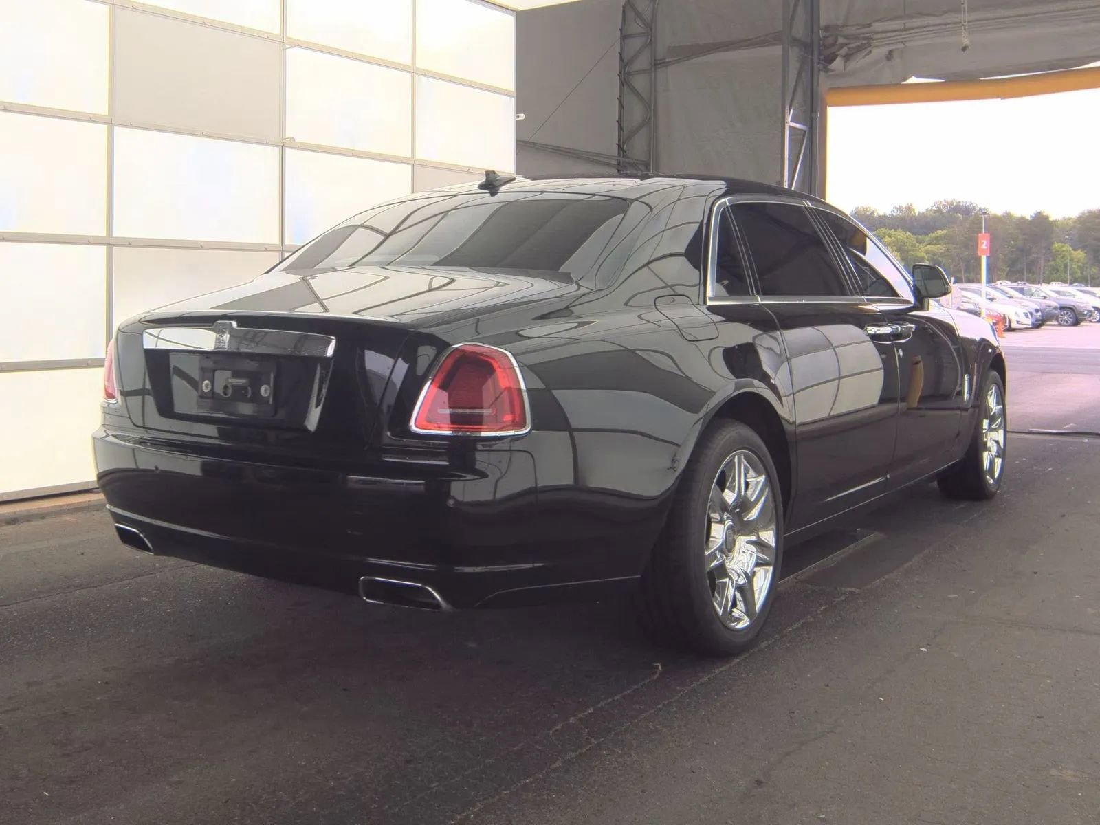 Used 2012 Rolls-Royce Ghost Extended Wheelbase RWD image 4
