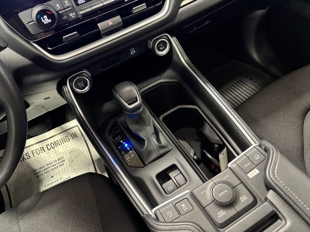 Used 2026 Toyota Grand Highlander AWD image 41