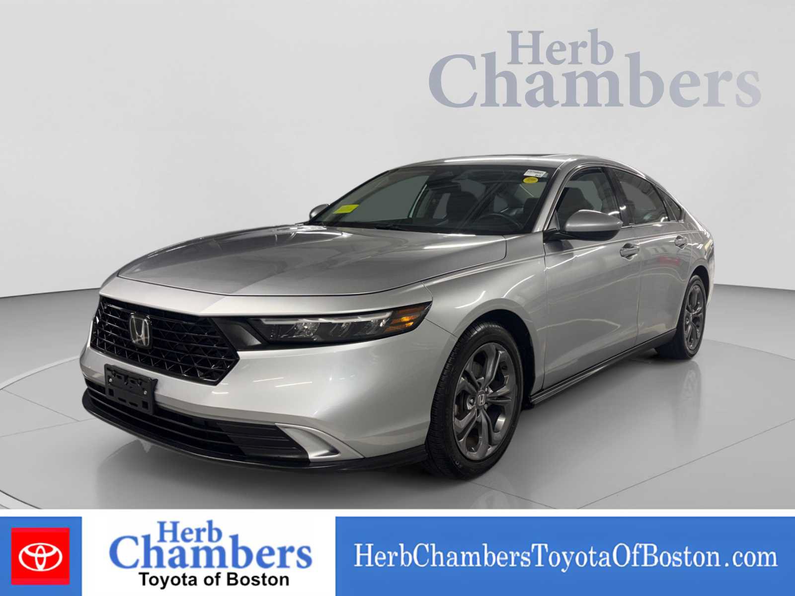 Used 2023 Honda Accord EX image 5
