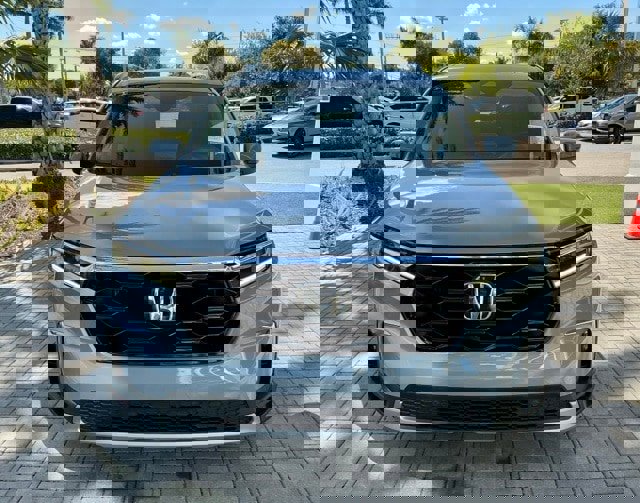 Used 2023 Honda Pilot Touring image 2