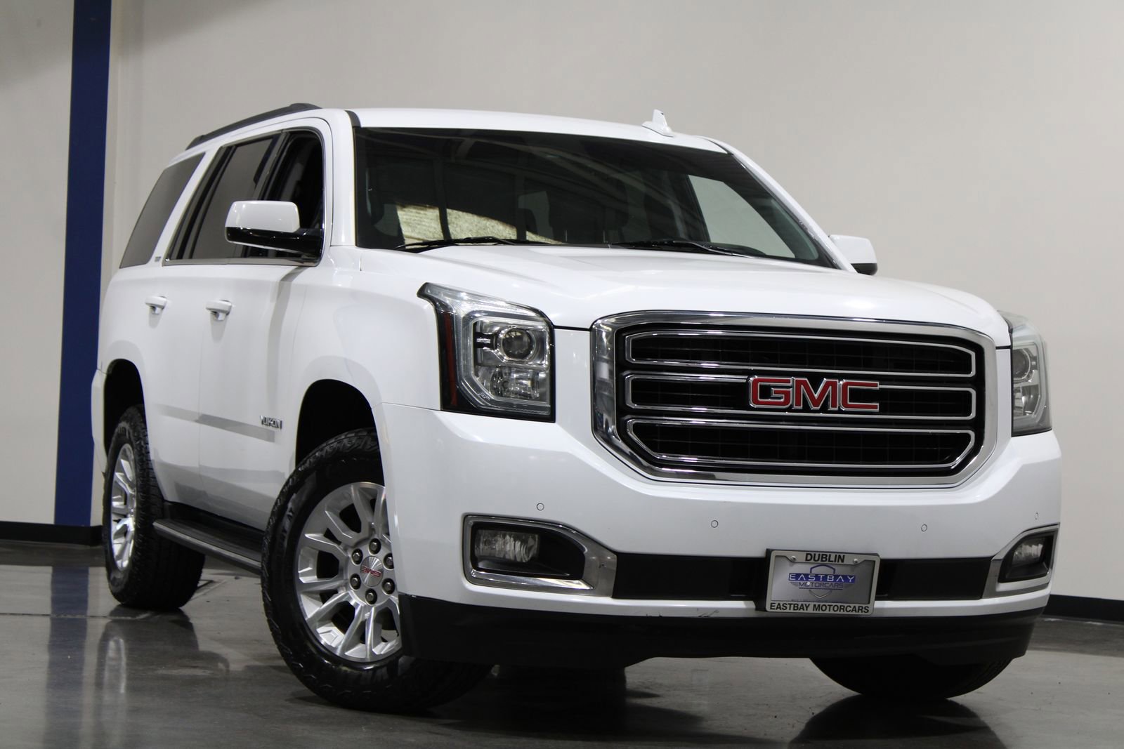 Used 2019 GMC Yukon SLT image 2