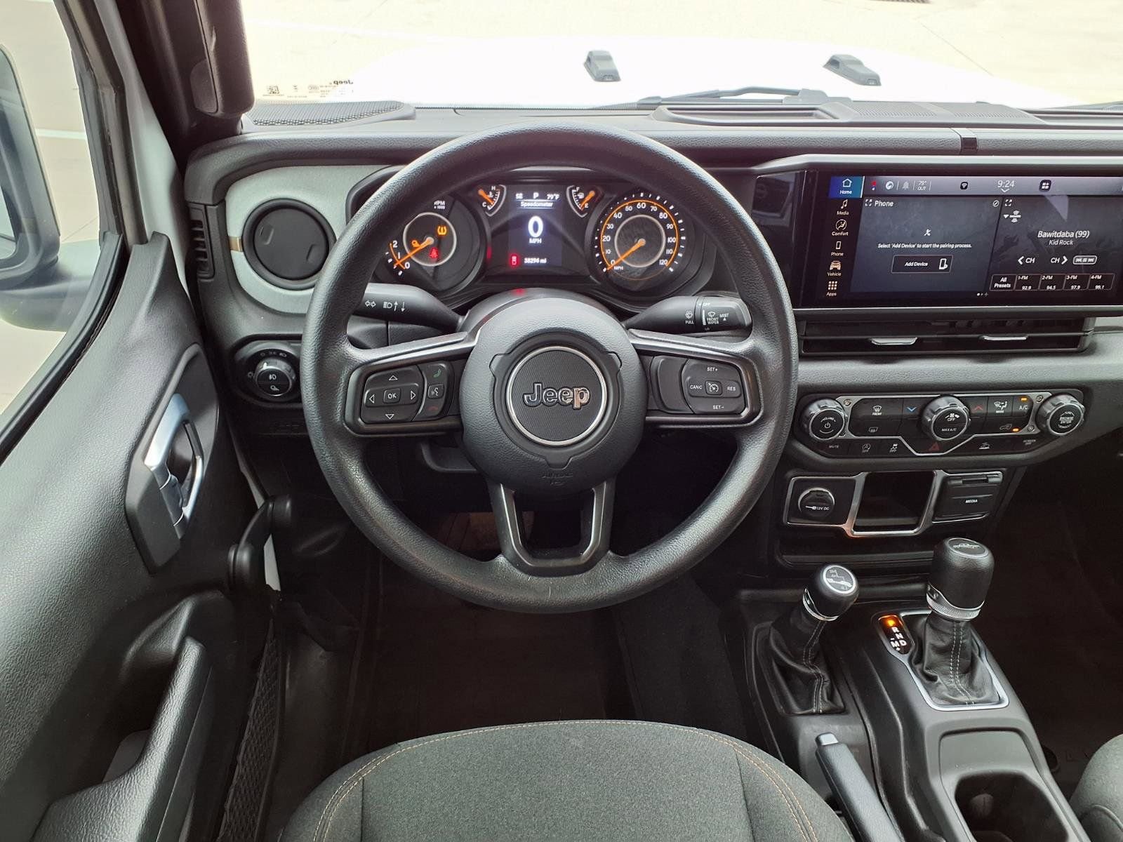 Used 2024 Jeep Gladiator Sport AWD/4WD image 16