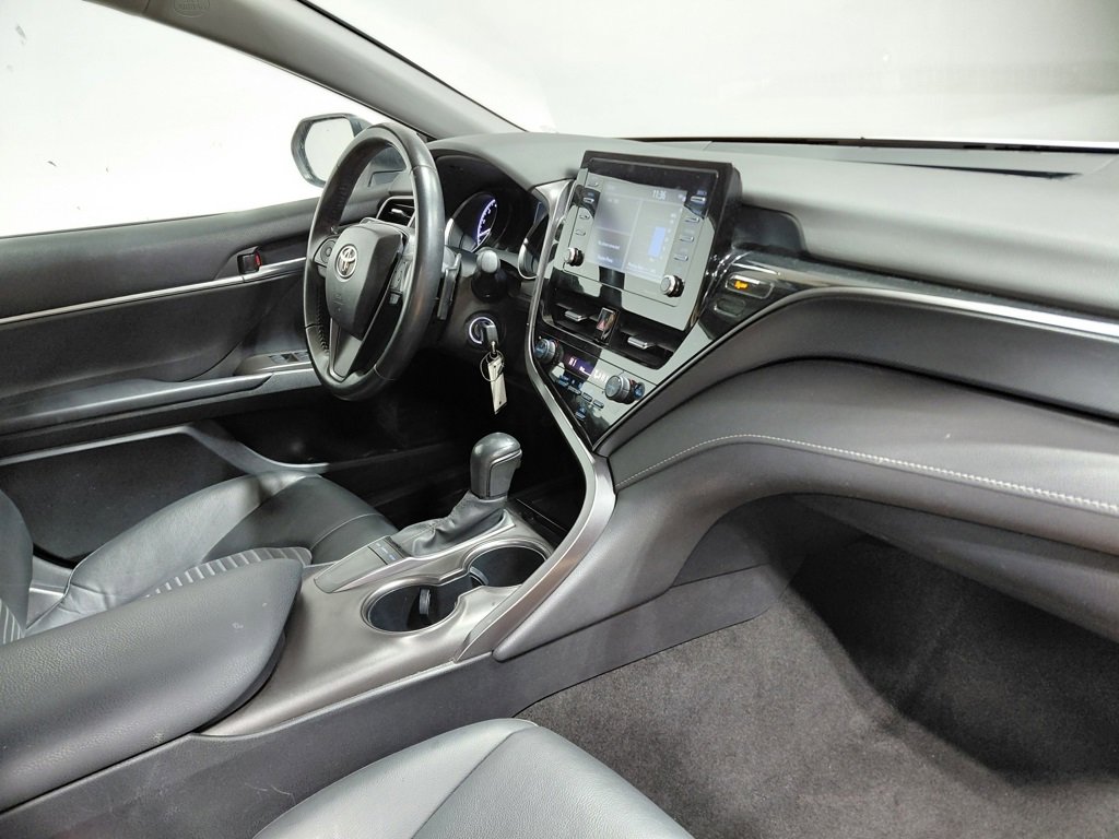Used 2023 Toyota Camry SE image 23