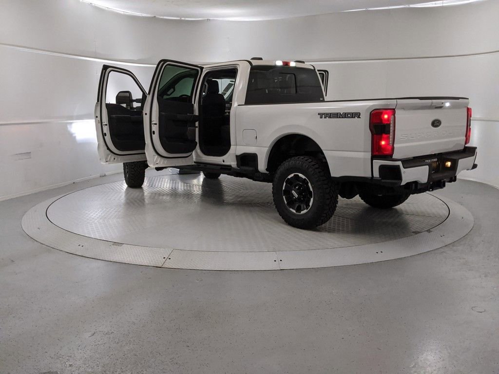 New 2025 Ford F250 Lariat w/ Lariat Ultimate Package image 10