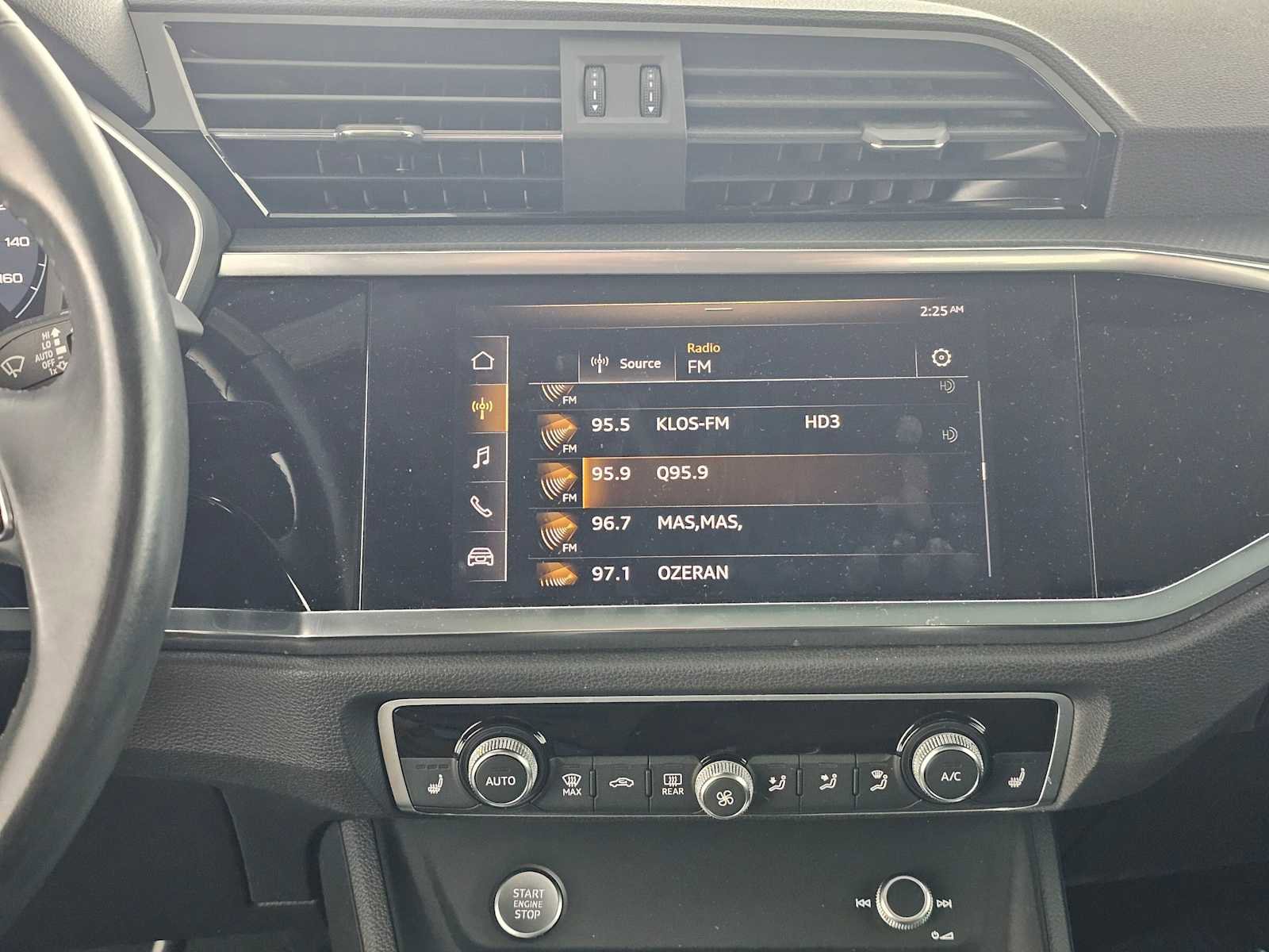 Used 2020 Audi Q3 2.0T Premium w/ Convenience Package image 49