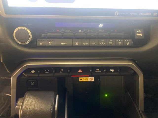 Used 2022 Toyota Tundra Platinum w/ Advanced Package image 22