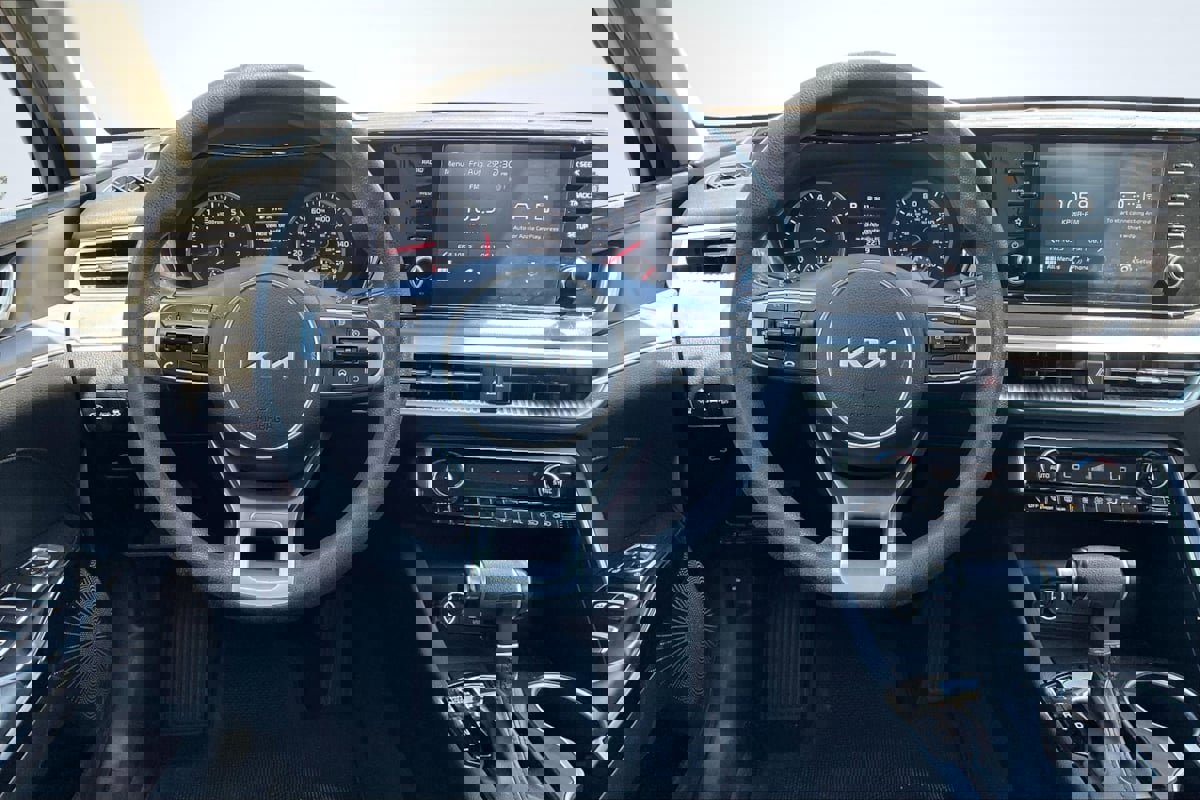 Used 2023 Kia K5 LXS image 5