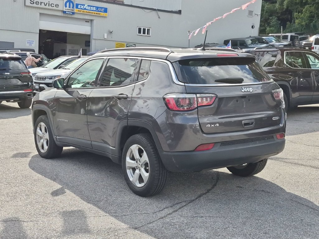 Used 2019 Jeep Compass Latitude w/ Cold Weather Group AWD/4WD image 8