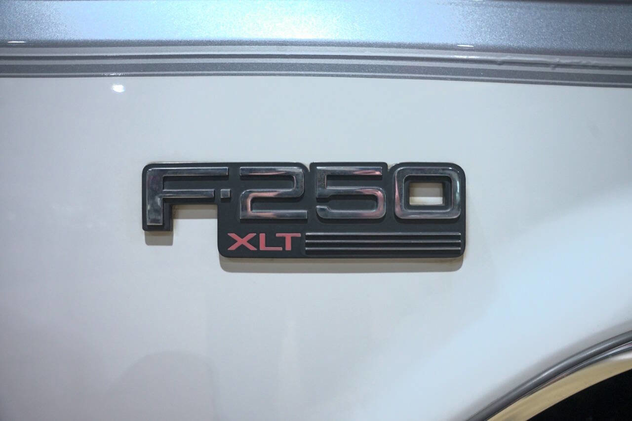 Used 1996 Ford F250 4x4 Regular Cab image 24