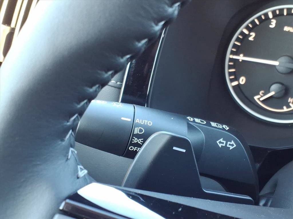 New 2025 Nissan Pathfinder SL image 23