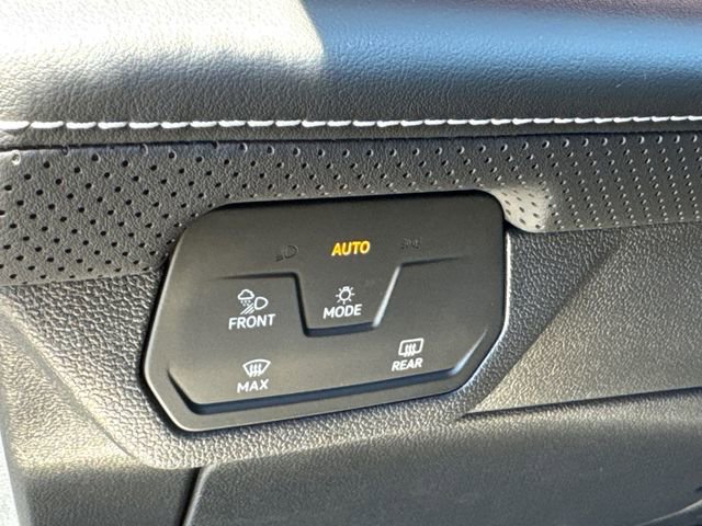 New 2026 Volkswagen Atlas Cross Sport SEL R-Line image 38