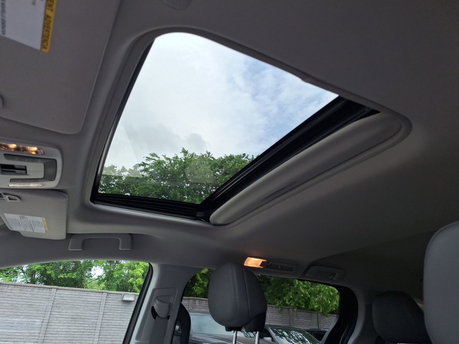 Used 2023 Toyota Sienna XLE w/ XLE Plus Package image 29