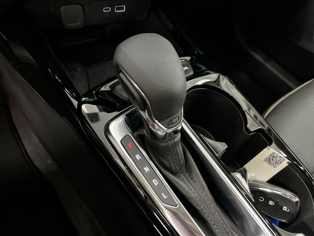 New 2026 Chevrolet Trax ACTIV w/ Sunroof Package FWD image 17