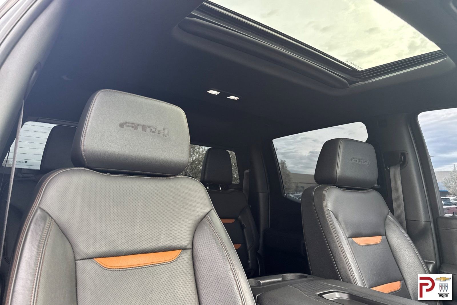 Certified 2022 GMC Sierra 1500 AT4 w/ AT4 Preferred Package image 18