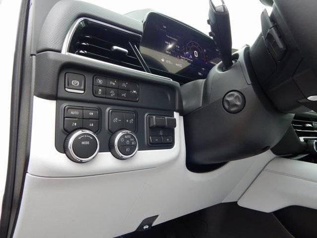 New 2025 Chevrolet Suburban Premier image 19