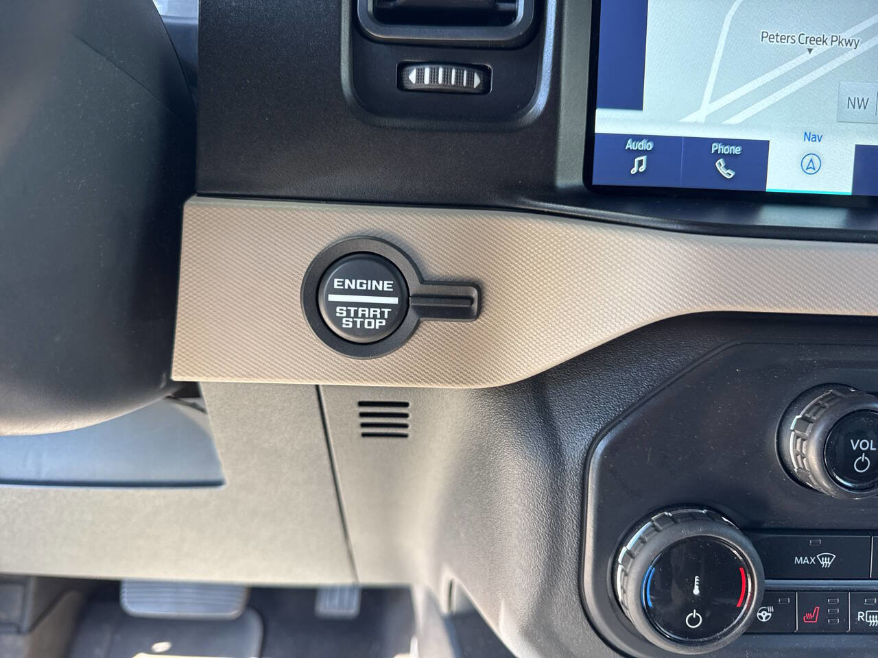 Used 2022 Ford Bronco Wildtrak image 29