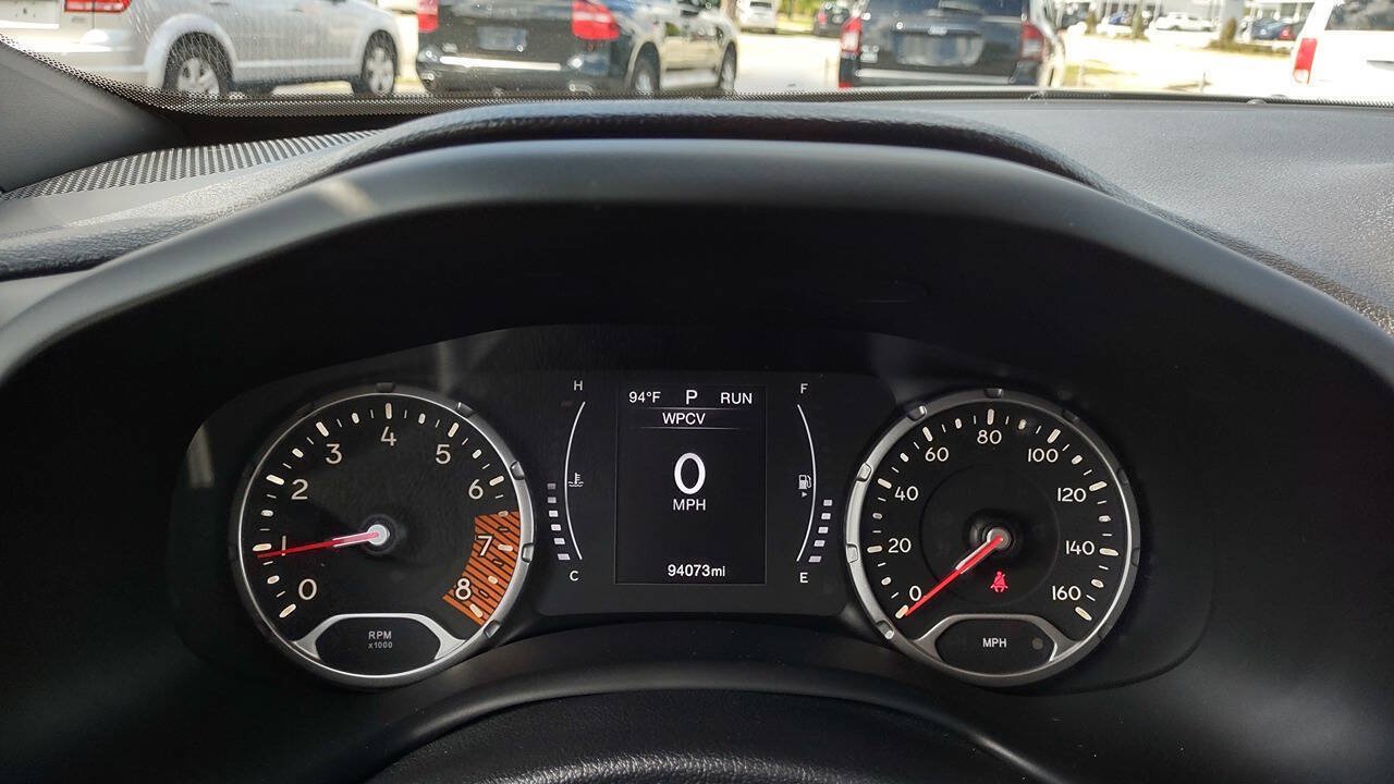 Used 2020 Jeep Renegade Sport w/ Sport Appearance Group FWD image 19