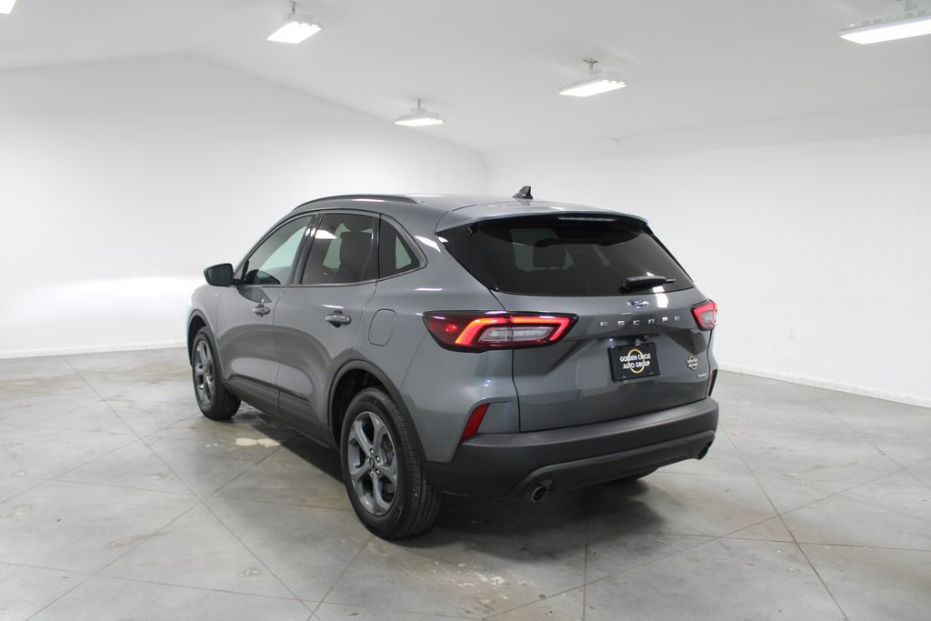 Used 2025 Ford Escape ST-Line AWD/4WD image 7