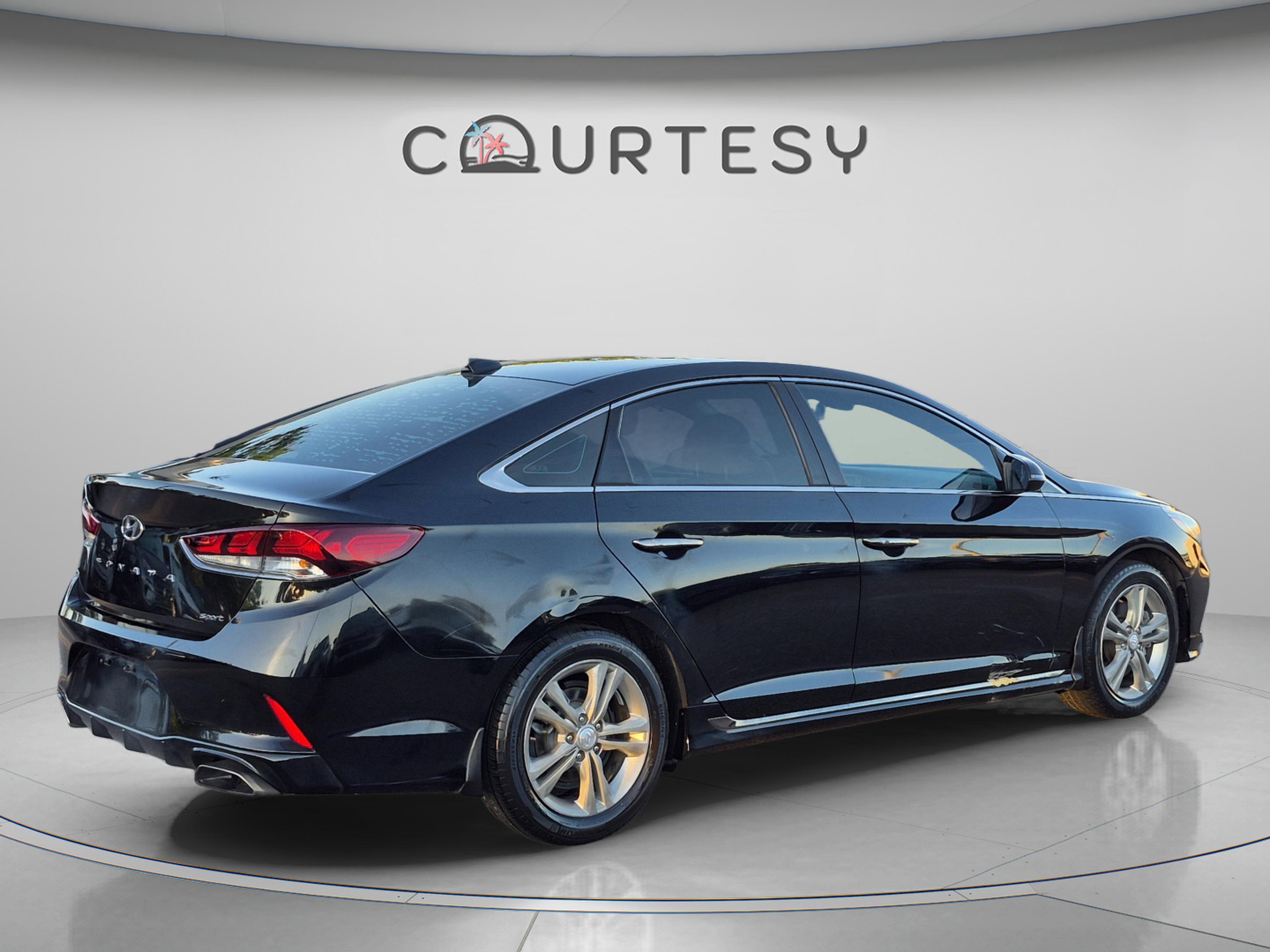 Used 2019 Hyundai Sonata Sport w/ Tech Package 03 FWD image 5