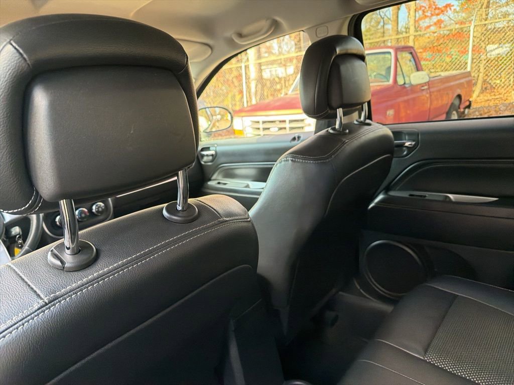 Used 2016 Jeep Compass Latitude image 27