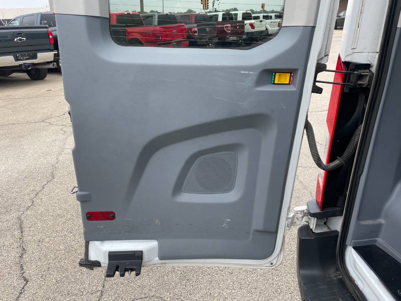 Used 2016 Ford Transit 150 XLT RWD image 22