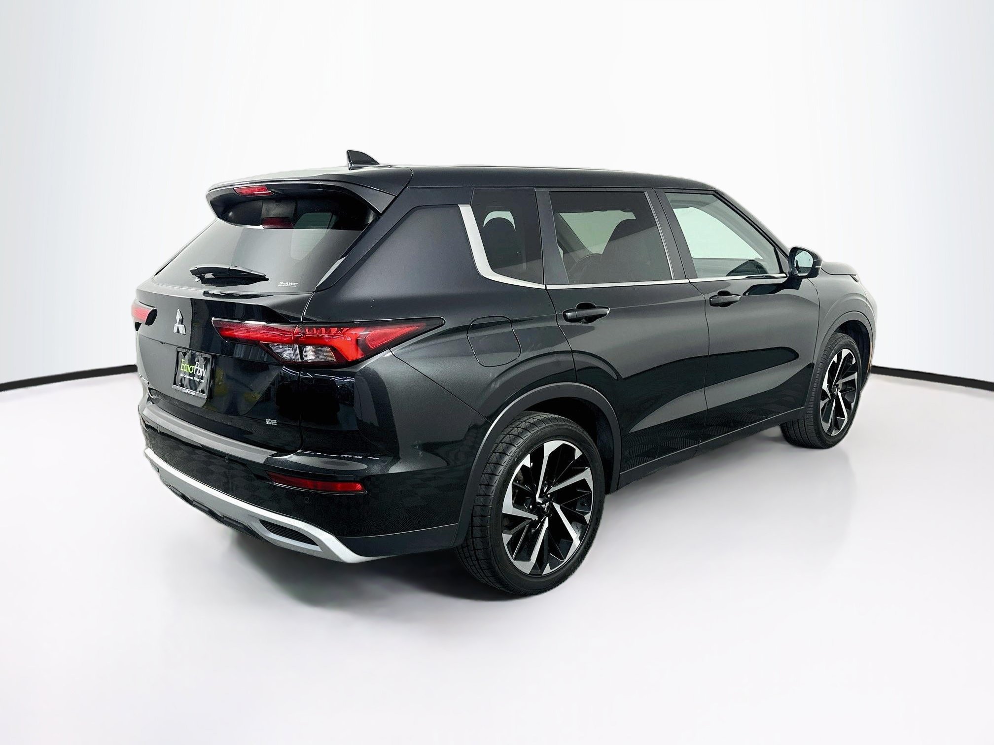 Used 2024 Mitsubishi Outlander SE Black Edition AWD/4WD image 9