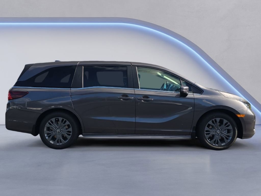 New 2026 Honda Odyssey Touring image 7