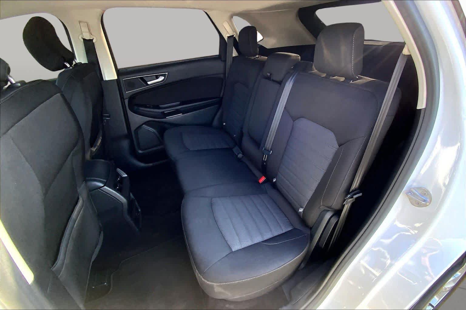 Used 2016 Ford Edge SE FWD image 21