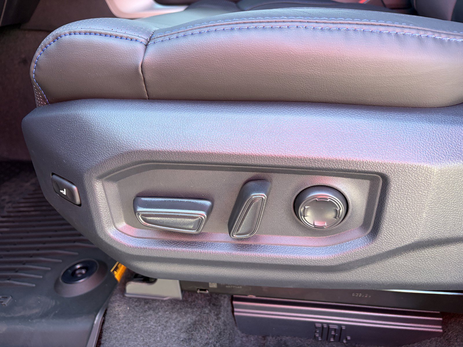 New 2026 Toyota Tundra Platinum AWD/4WD image 13