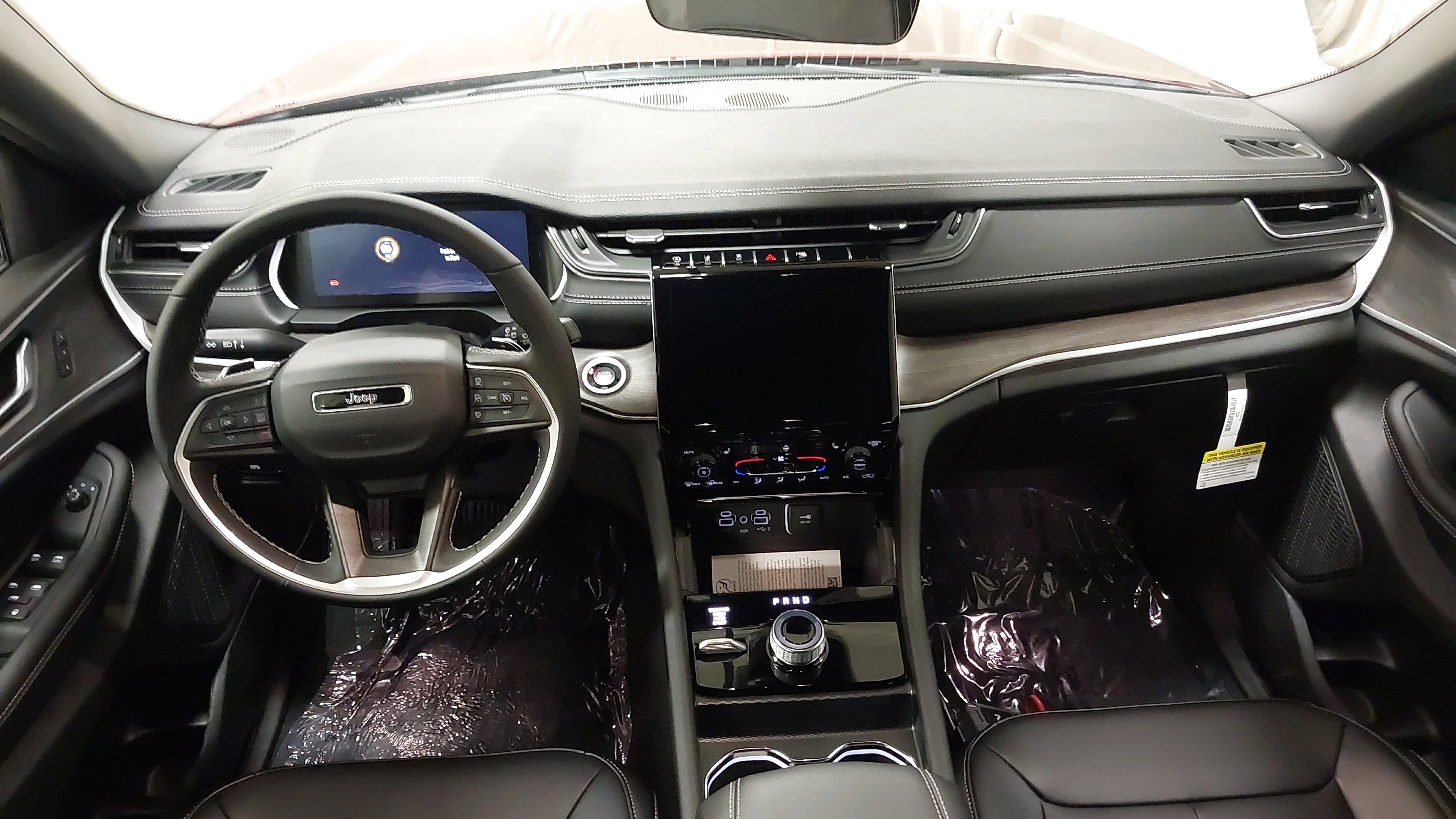 New 2025 Jeep Grand Cherokee L Limited image 26