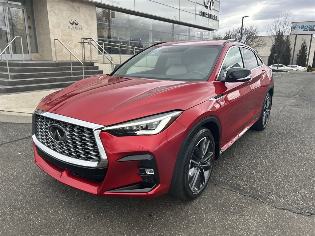 Certified 2023 INFINITI QX55 Essential image 4