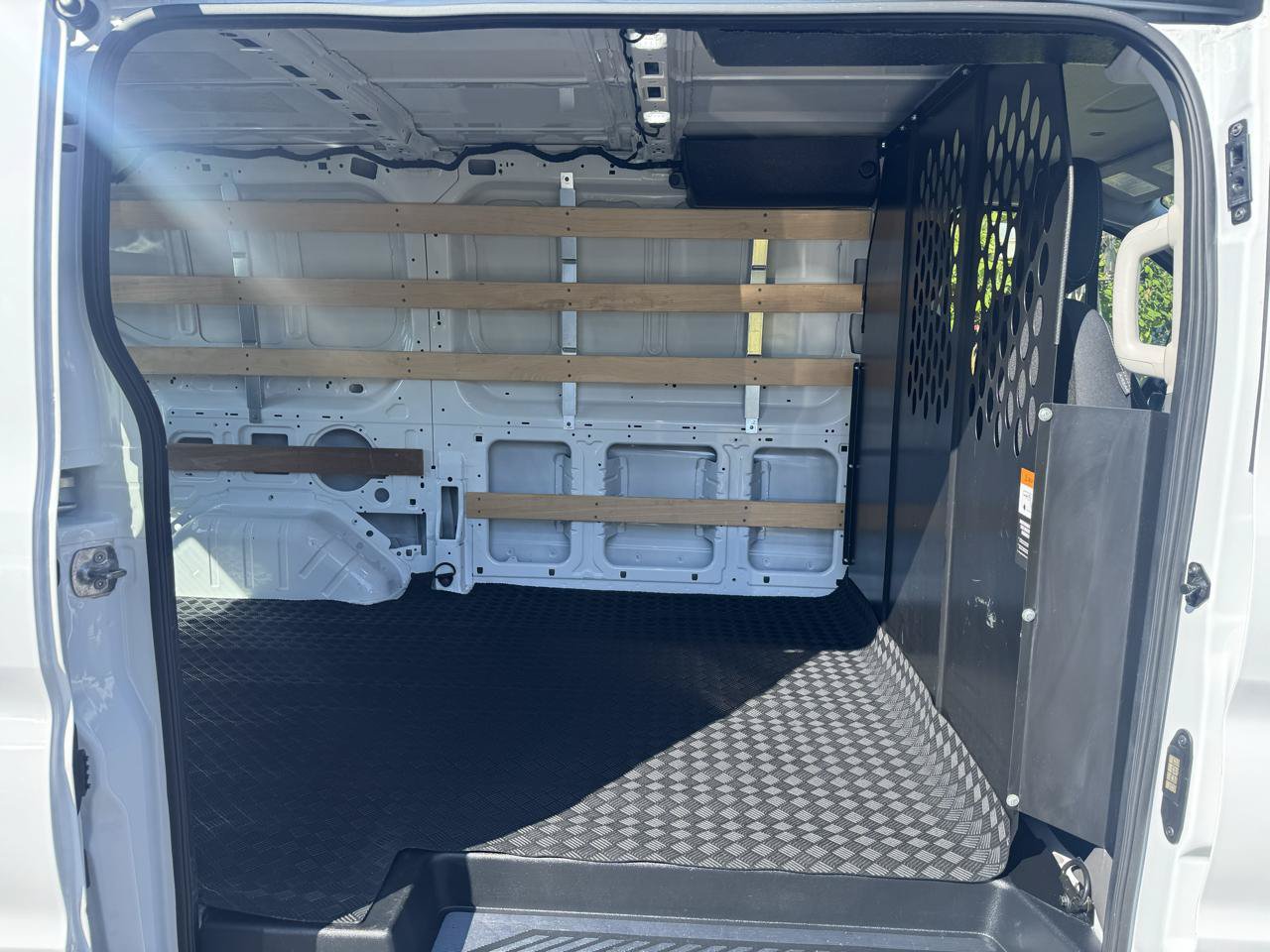 Used 2025 Ford Transit 250 Low Roof w/ Exterior Upgrade Package RWD image 7