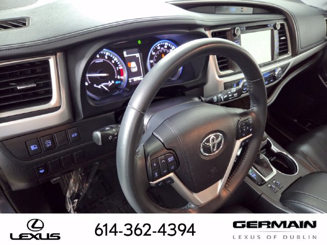 Used 2019 Toyota Highlander XLE AWD/4WD image 15