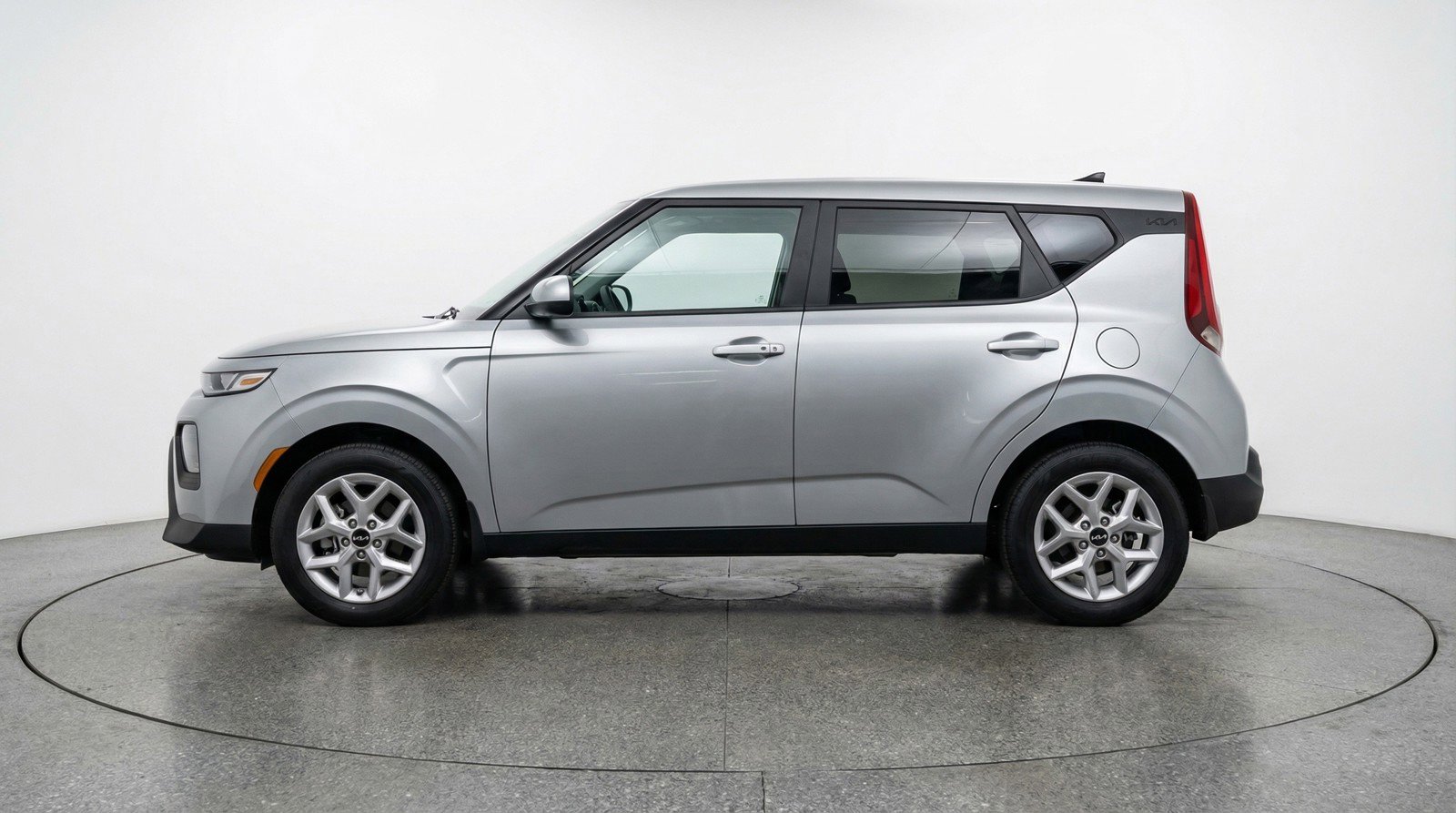 Used 2025 Kia Soul LX w/ LX Technology Package image 5