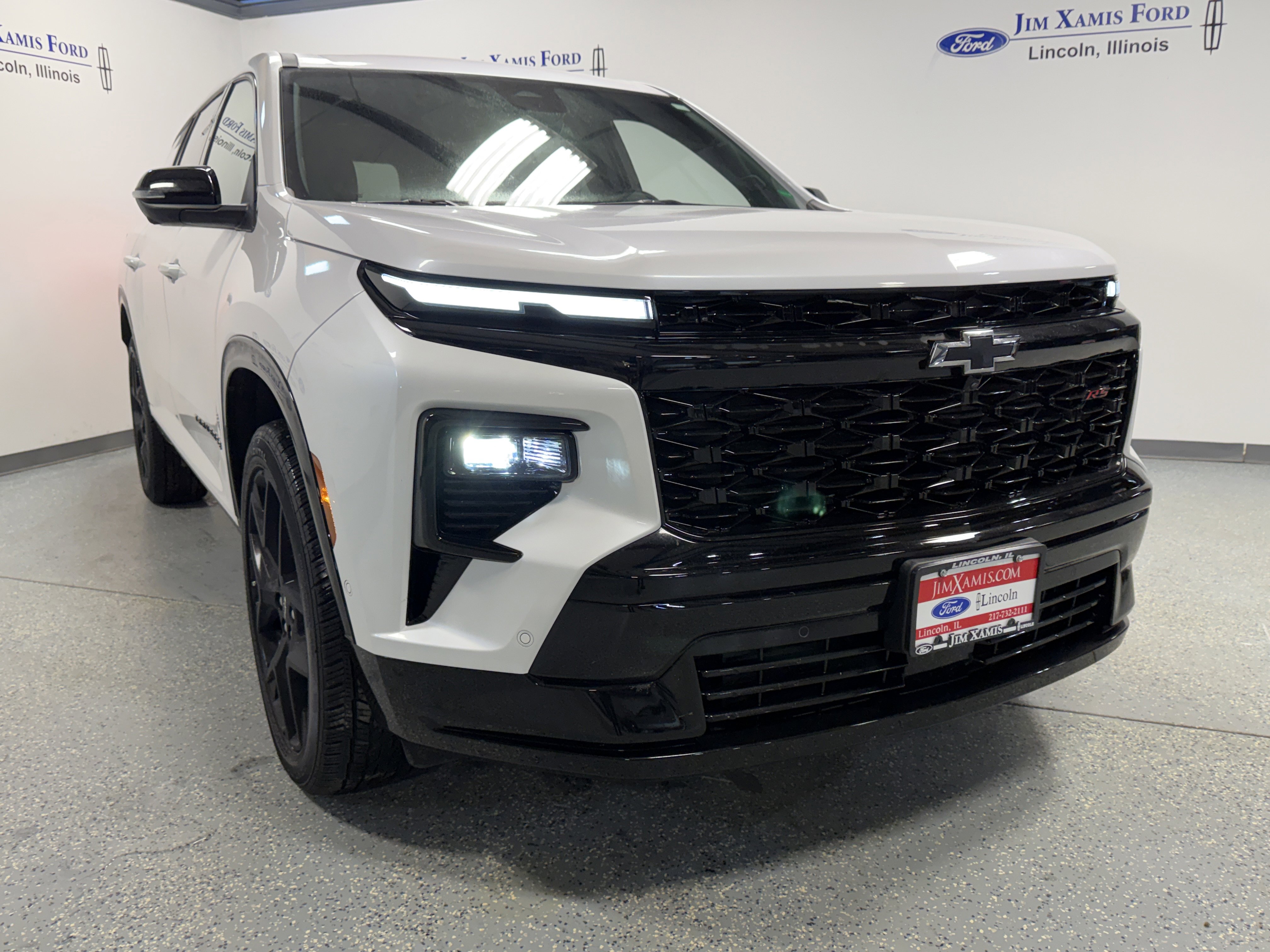 Used 2024 Chevrolet Traverse RS image 35