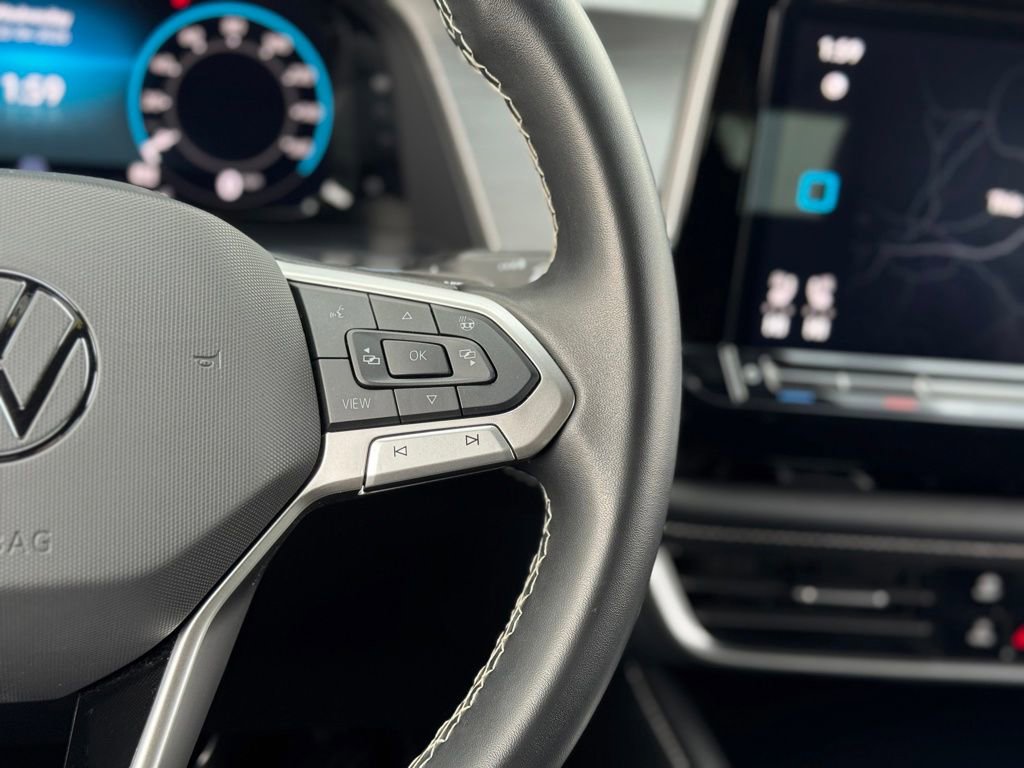 Used 2024 Volkswagen Atlas Cross Sport SE image 9