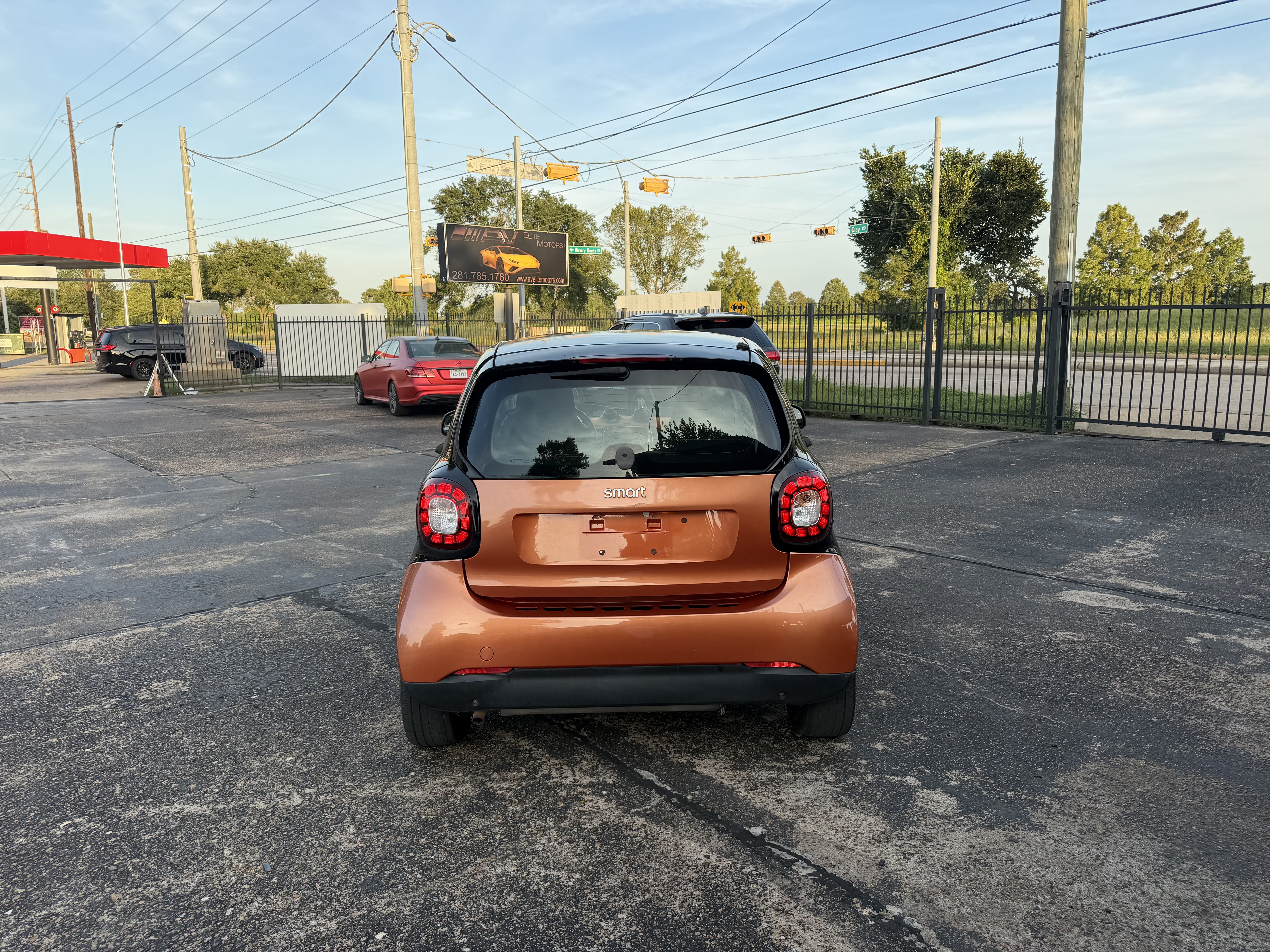 Used 2016 smart fortwo passion RWD image 10