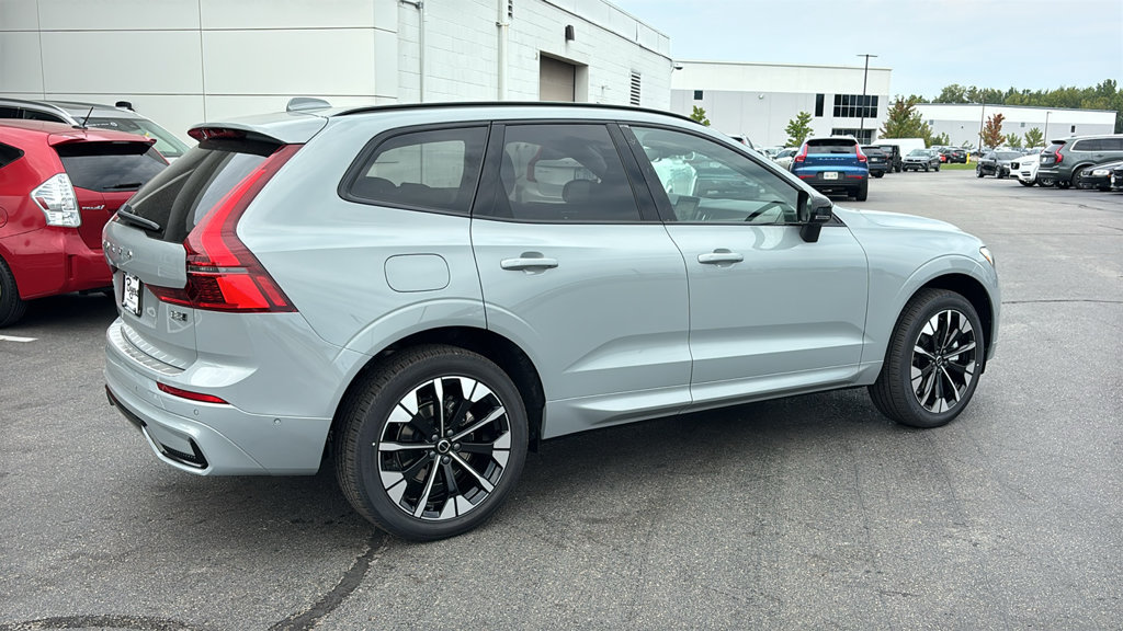New 2027 Volvo XC60 B5 Plus AWD/4WD image 27