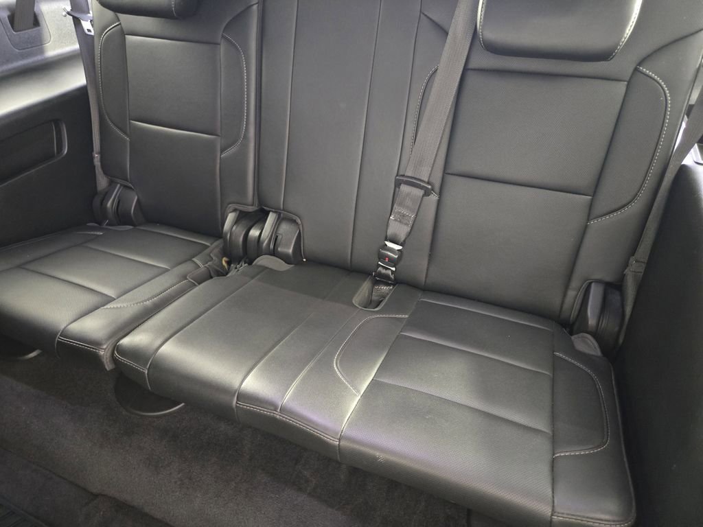 Used 2019 Chevrolet Suburban Premier image 33