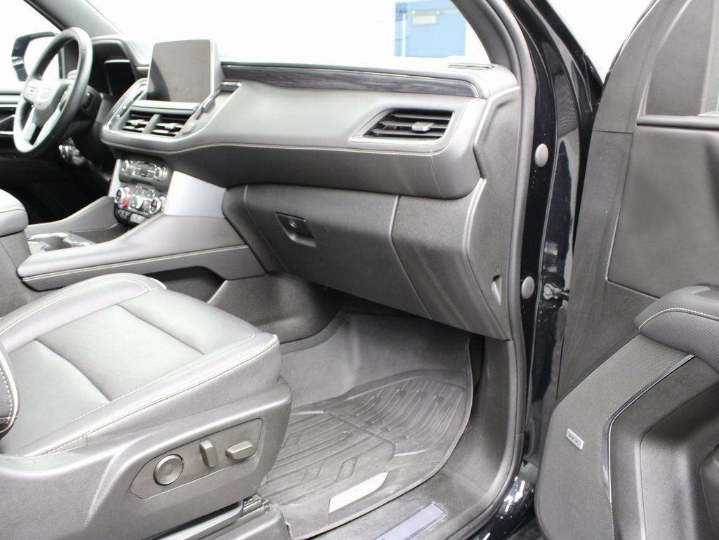 Used 2023 GMC Yukon SLT w/ Max Trailering Package image 29